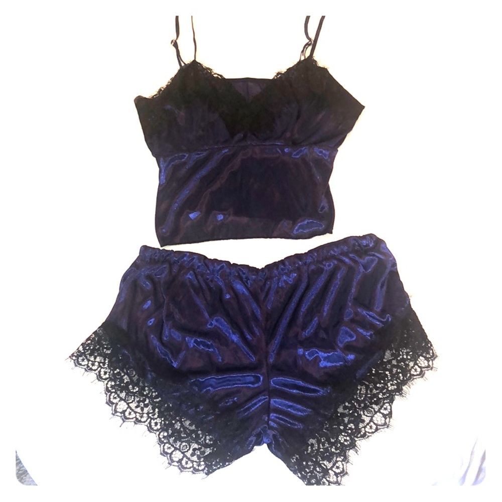 Sexy soft sheer 2- piece sleepwear ✨💙🖤 NWOT